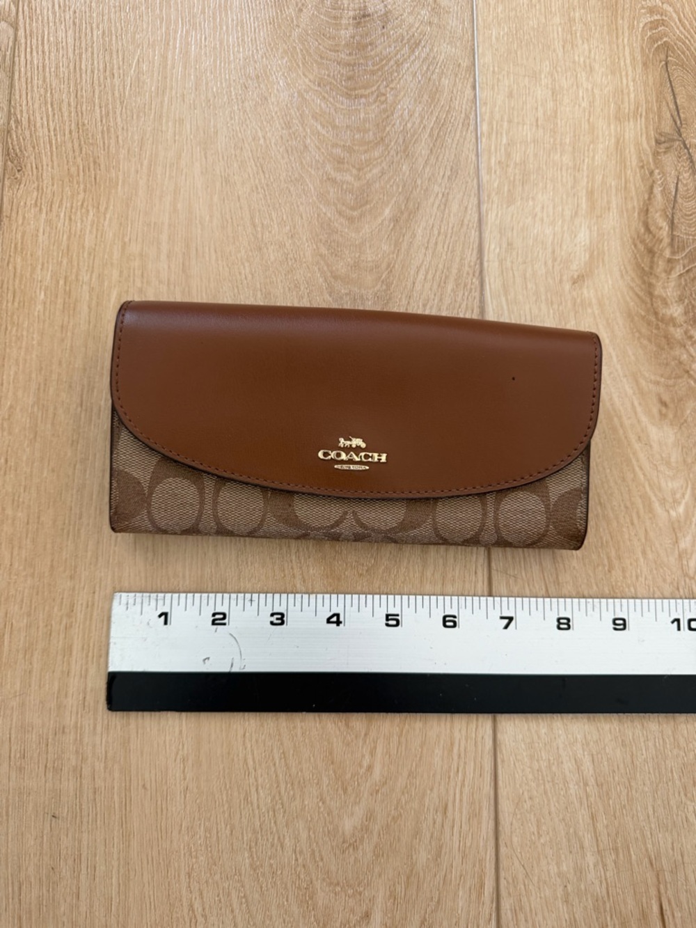 Coach Wallet. Used. - Picture 6 of 6